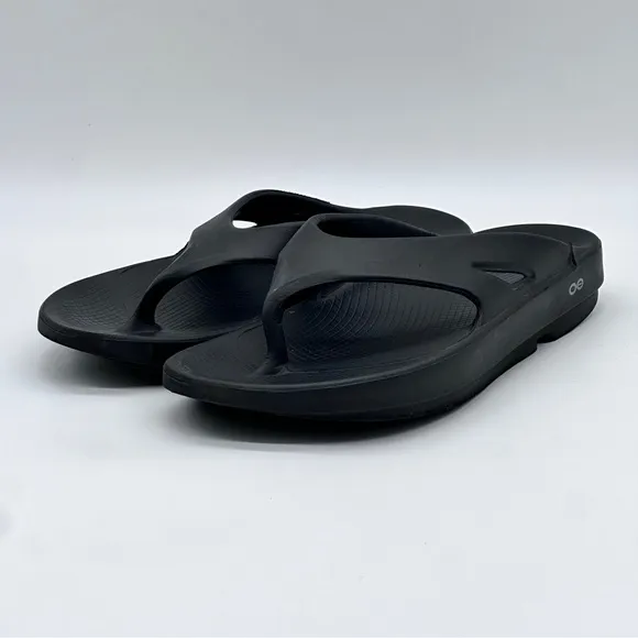 OOFOS Sandals. Size 12
