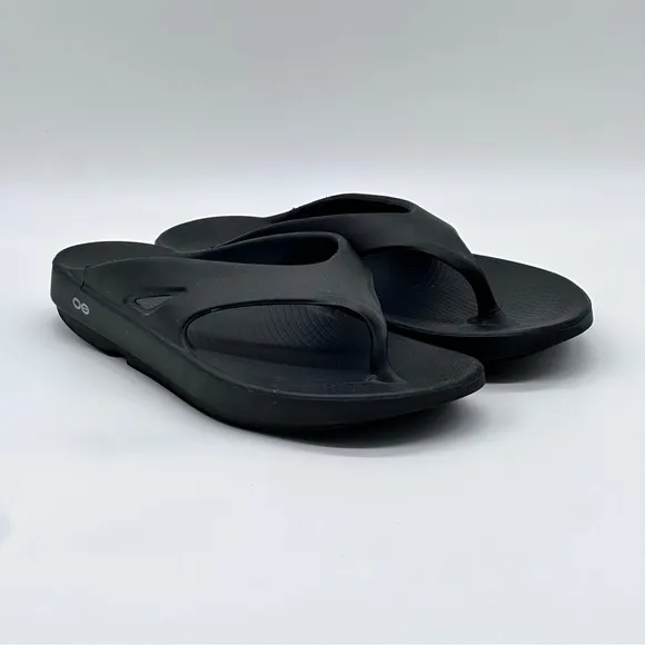OOFOS Sandals. Size 12