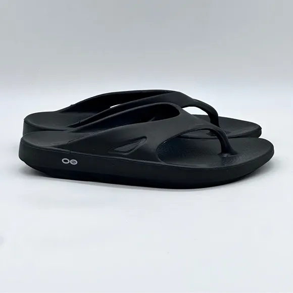 OOFOS Sandals. Size 12