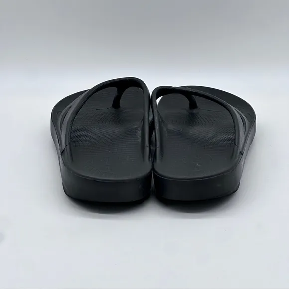 OOFOS Sandals. Size 12