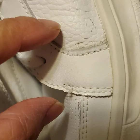 Original Penguin by Munsingwear Men's Athletic White Sneakers - Size 9
