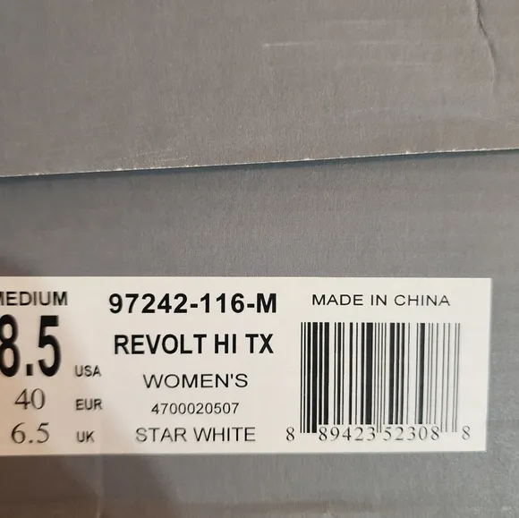 Palladium SIZE 8.5 White and Black REVOLT Platform Sneakers, New In Box