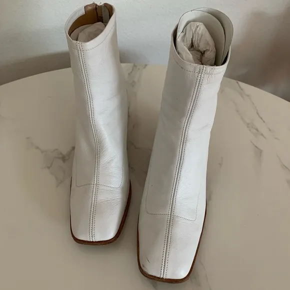 Paloma Wool Saturno Boots, White, Size 38 🤍