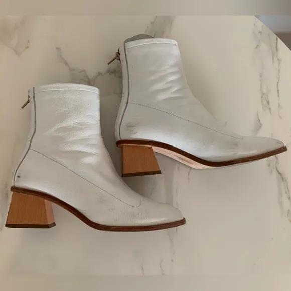 Paloma Wool Saturno Boots, White, Size 38 🤍
