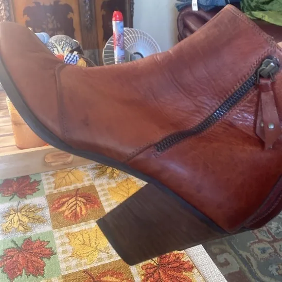 PAUL GREEN Brown Leather Ankle Boots for Women