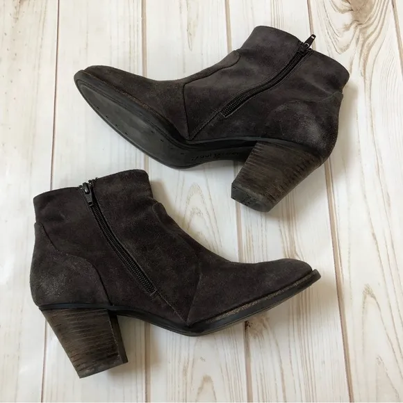 Paul Green leather heeled ankle boots