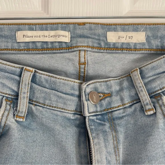 Pilcro Embroidered Jeans Sz 27 Gently Loved