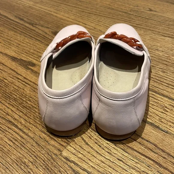 Pink chain leather slip on shoes made in Spain
