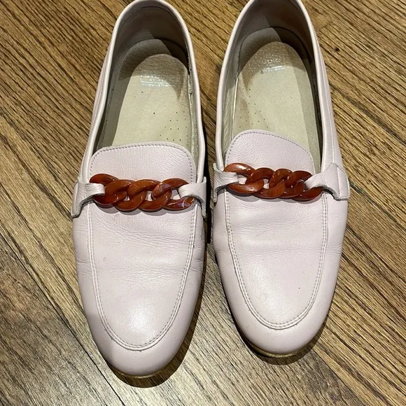 Pink chain leather slip on shoes made in Spain
