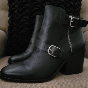 POUR LA VICTOIRE WILSON GENUINE LEATHER ANKLE BOOTS