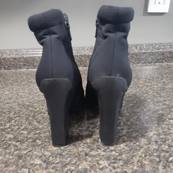 PRADA ankle boots 38