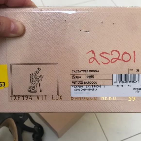Prada sandals size39