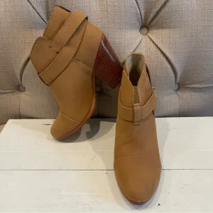 Rag &amp; BONE Ankle Booties Boots Size 6.5 Beige HARROW Leather Belted.