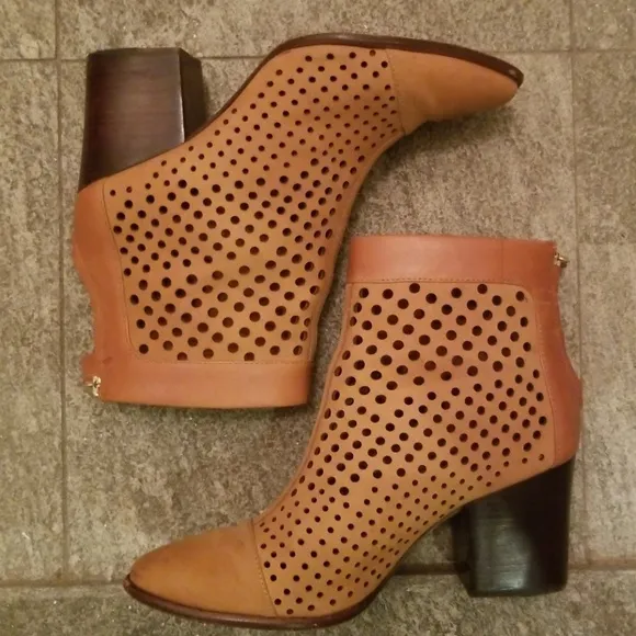 REBECCA MINKOFF leather ankle boots camel beige