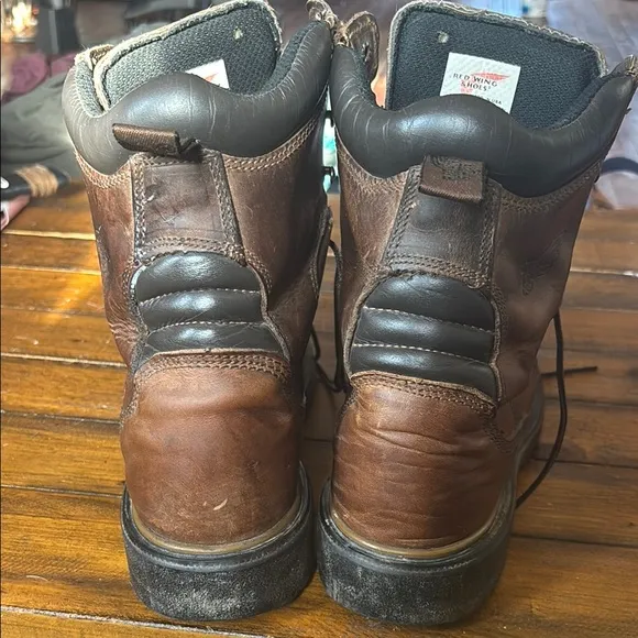 Red Wing Men’s Dynaforce 8 inch steel toe work boot