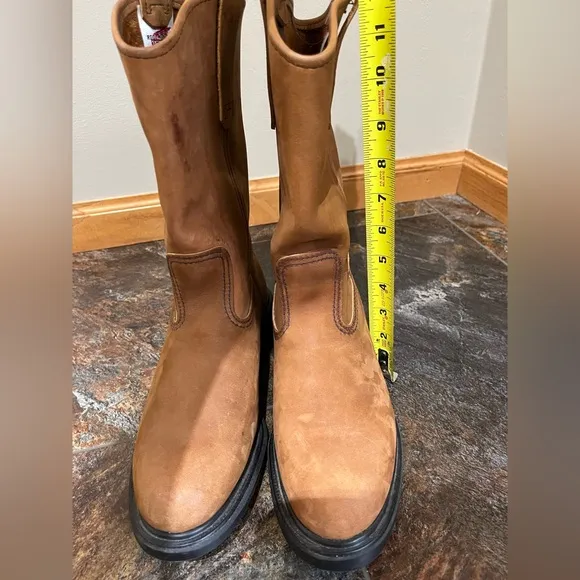 Red Wing Pecos 1105 soft toe pull on 11” boots. Size 8.