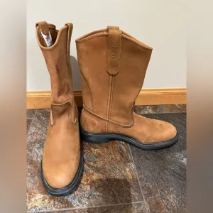 Red Wing Pecos 1105 soft toe pull on 11” boots. Size 8.