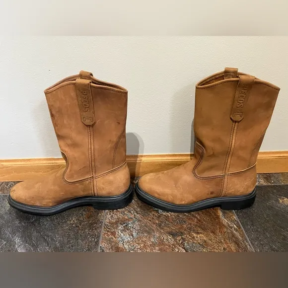 Red Wing Pecos 1105 soft toe pull on 11” boots. Size 8.