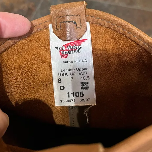 Red Wing Pecos 1105 soft toe pull on 11” boots. Size 8.