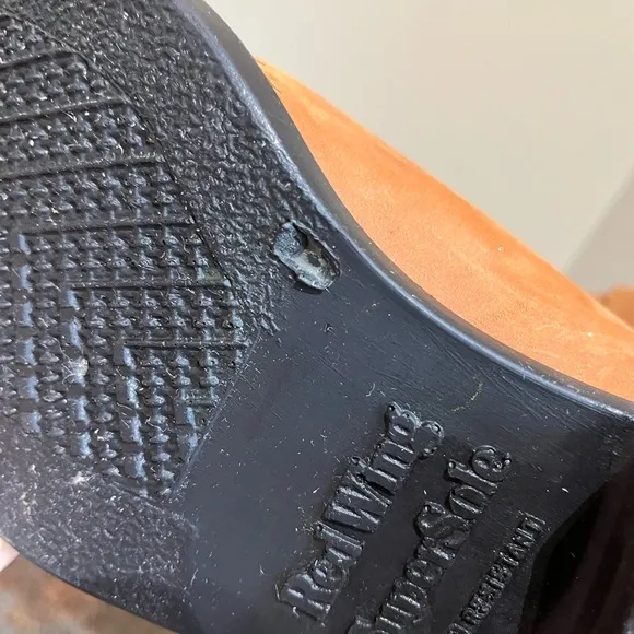 Red Wing Pecos 1105 soft toe pull on 11” boots. Size 8.