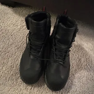 Redwing work Boots- black size 9