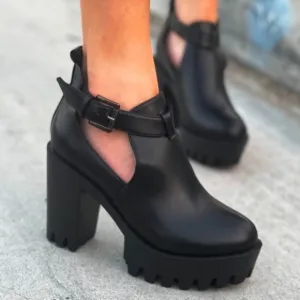 Refresh Fabia chunky heel lug booties whimsigoth biker black platform heels 7.5