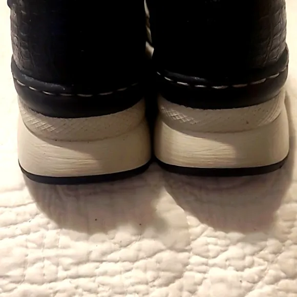 Rieker Kitty Womens s40 Black Athletic Shoes Zip Up Front b9