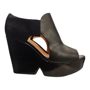 ROBERT CLERGERIE | Diser Black Leather Wedge Sandals in Size EU 37 / US 6.5