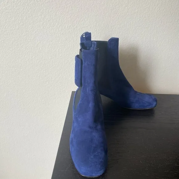 Roger Vivier Paris Women’s Chelsea Suede Boots Blue Size 37 Ankle Boots