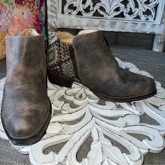 Roper Western Cowboy Ankle Boots Women’s 6 NEW