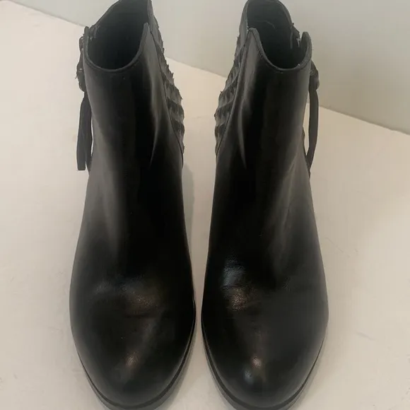 Sam Edelman ankle boots size 7w