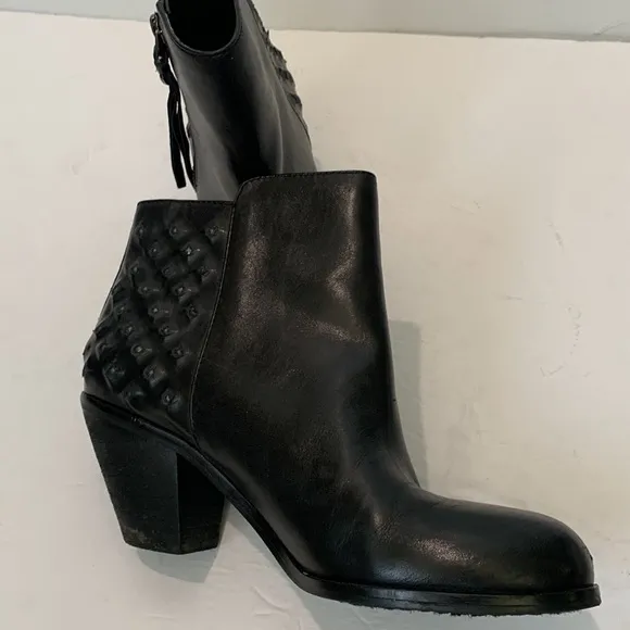 Sam Edelman ankle boots size 7w