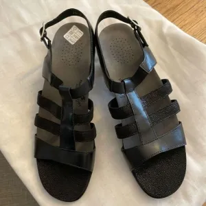 SAS BLACK SANDALS.  NEW.  STYLE IS ALLEGRO.   NEW IN BOX. SIZE IS NARROW.