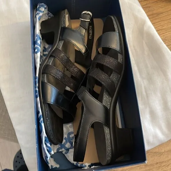 SAS BLACK SANDALS.  NEW.  STYLE IS ALLEGRO.   NEW IN BOX. SIZE IS NARROW.