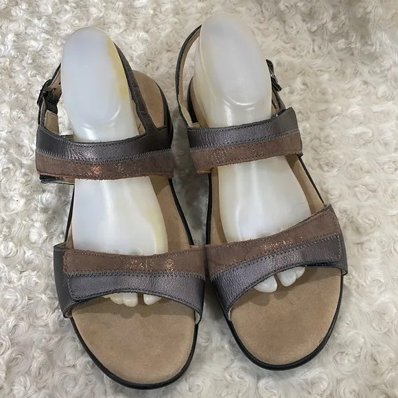 SAS sandals