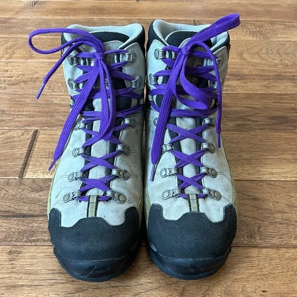 Scarpa Mustang Lady GTX Hiking Trekking Backpacking Boots Ice / Green Size 8.5
