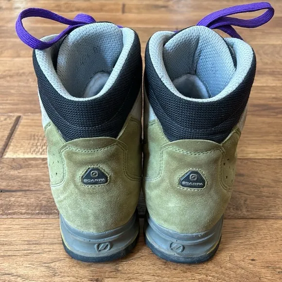 Scarpa Mustang Lady GTX Hiking Trekking Backpacking Boots Ice / Green Size 8.5