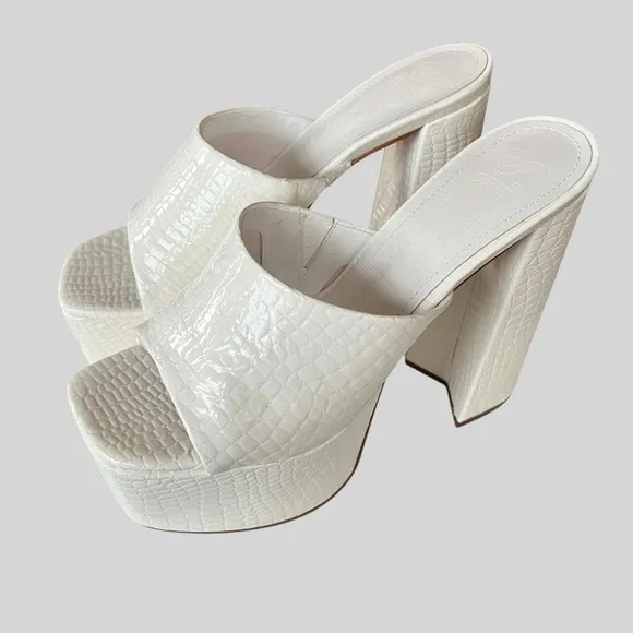 Schutz Womens Darah Platform Croc Print White Mules Slip On-Shoes.