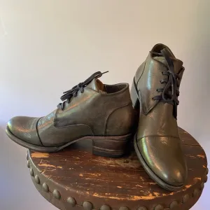 Seal of The Sutro Leather tie ankle boots-excellent condition! Taupe Brown W 10