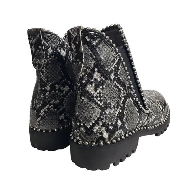 Seven Dials South End Chelsea Stud Snake Ankle Boots Sz 8.5M