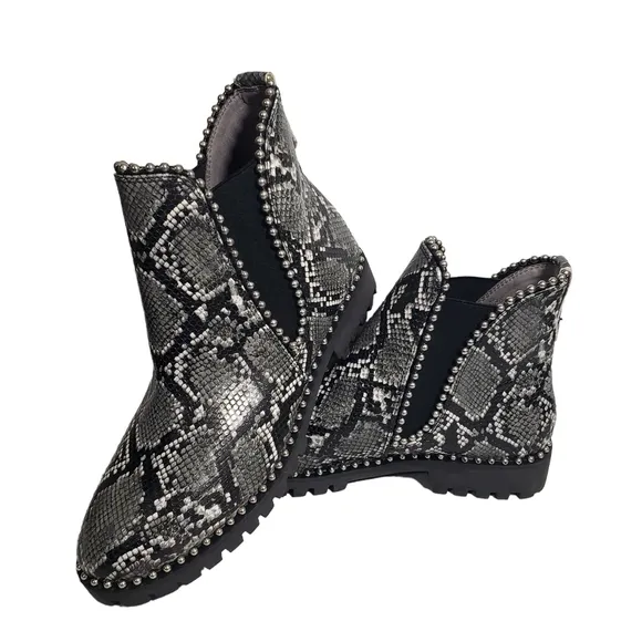 Seven Dials South End Chelsea Stud Snake Ankle Boots Sz 8.5M