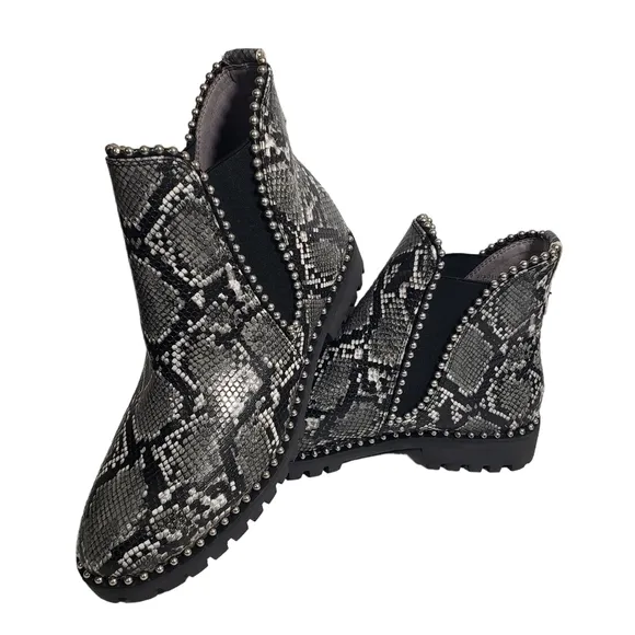 Seven Dials South End Chelsea Stud Snake Ankle Boots Sz 8.5M