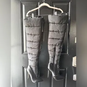 Simmi London Black Puffer Stiletto Boots Size 6