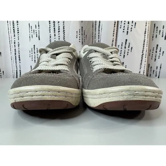 Simple Mens Suede Shoes 7.5 M 9.5 W Taupe 90s Grunge Comfort Classic Rock Retro