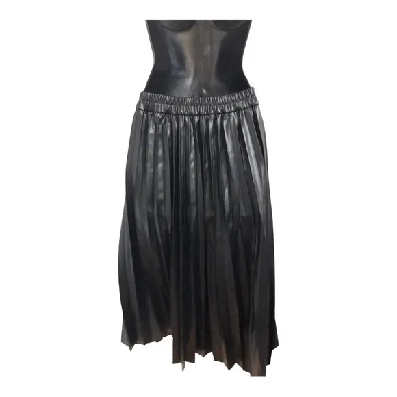 Sincerely Jules black pleather pleated circle swing skirt size small new
