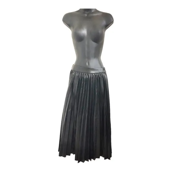 Sincerely Jules black pleather pleated circle swing skirt size small new