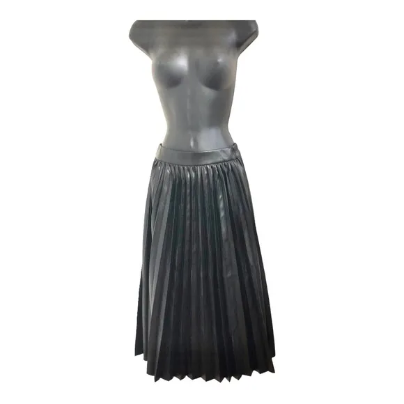 Sincerely Jules black pleather pleated circle swing skirt size small new