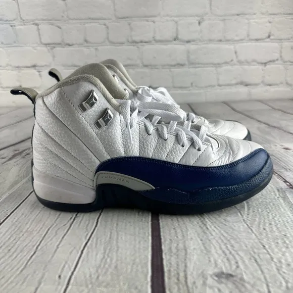 Size 7Y‎ / 8.5 W🔥 Authentic Nike Air Jordan 12 Retro French Blue 2016