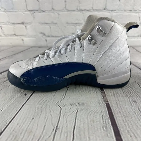 Size 7Y‎ / 8.5 W🔥 Authentic Nike Air Jordan 12 Retro French Blue 2016