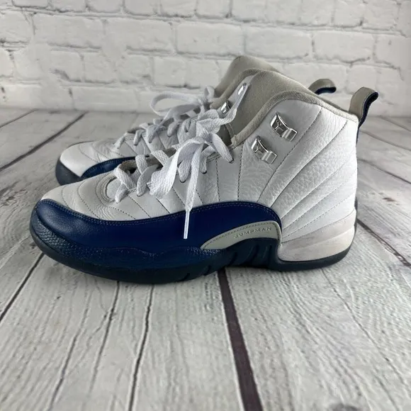 Size 7Y‎ / 8.5 W🔥 Authentic Nike Air Jordan 12 Retro French Blue 2016